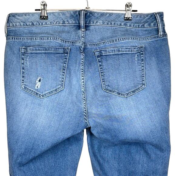 Torrid Boyfriend Jeans Women Ripped Distressed Frayed Hems Stone Wash Crop Denim - Picture 5 of 15